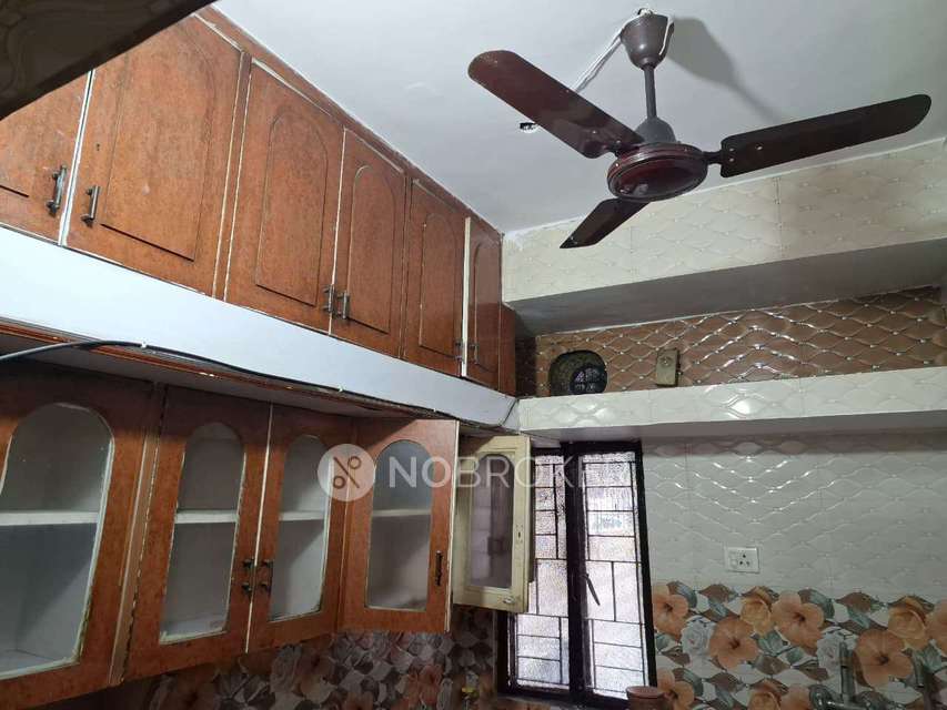 3 BHK Flat for Rent  In  Rohini
