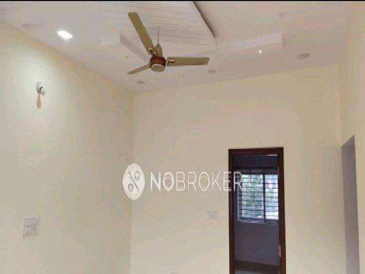 2 BHK Flat In Standalone Building  for Lease  In Kurubarahalli, Basaweshwara Nagar