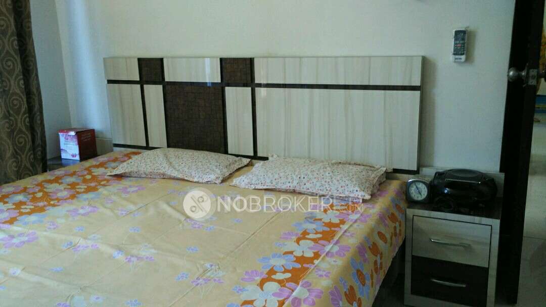 1 BHK Flat In Infinity Tower For Sale  In Malad East