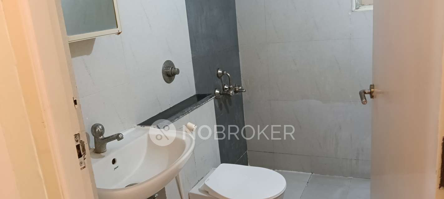 3 BHK Flat In Embassy Residency Phase Ii  For Sale  In Perumbakkam