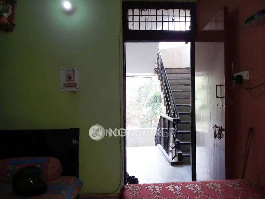 2 BHK Flat In Manokamna Apartment For Sale  In Vasundhara