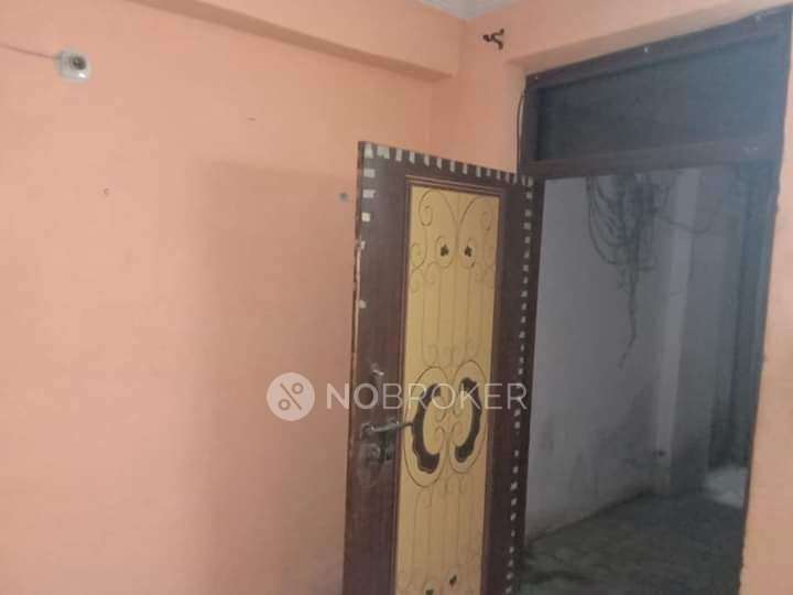 2 BHK Flat In Apartment For Sale  In Chirag Dilli