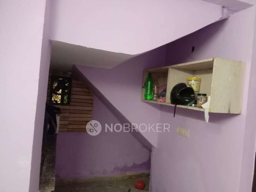 2 BHK Flat In Apartment For Sale  In Chirag Dilli