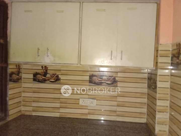 2 BHK Flat In Apartment For Sale  In Chirag Dilli
