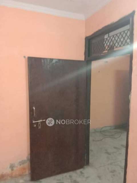2 BHK Flat In Apartment For Sale  In Chirag Dilli