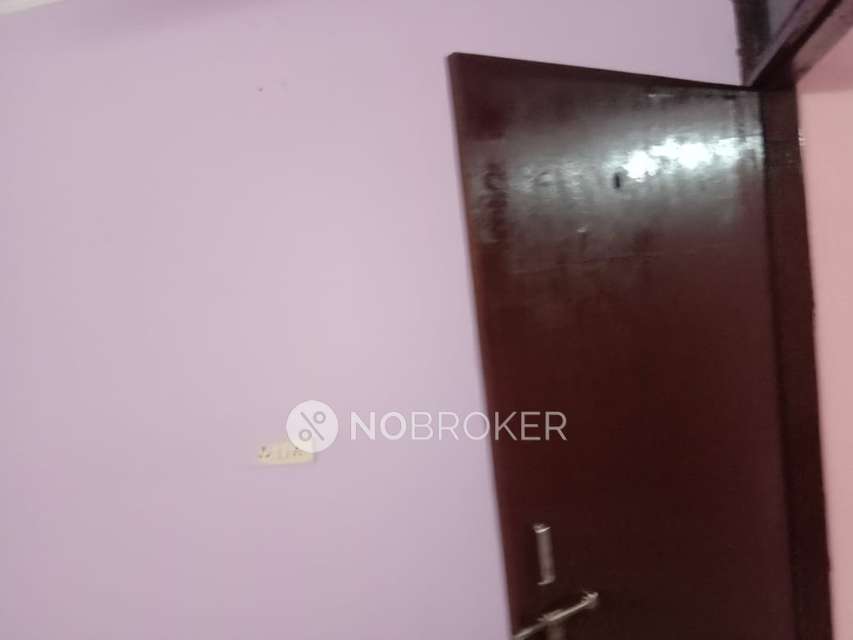 2 BHK Flat In Apartment For Sale  In Chirag Dilli