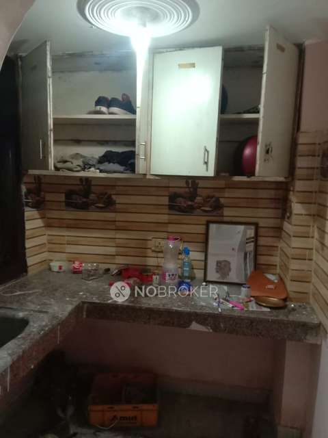 2 BHK Flat In Apartment For Sale  In Chirag Dilli