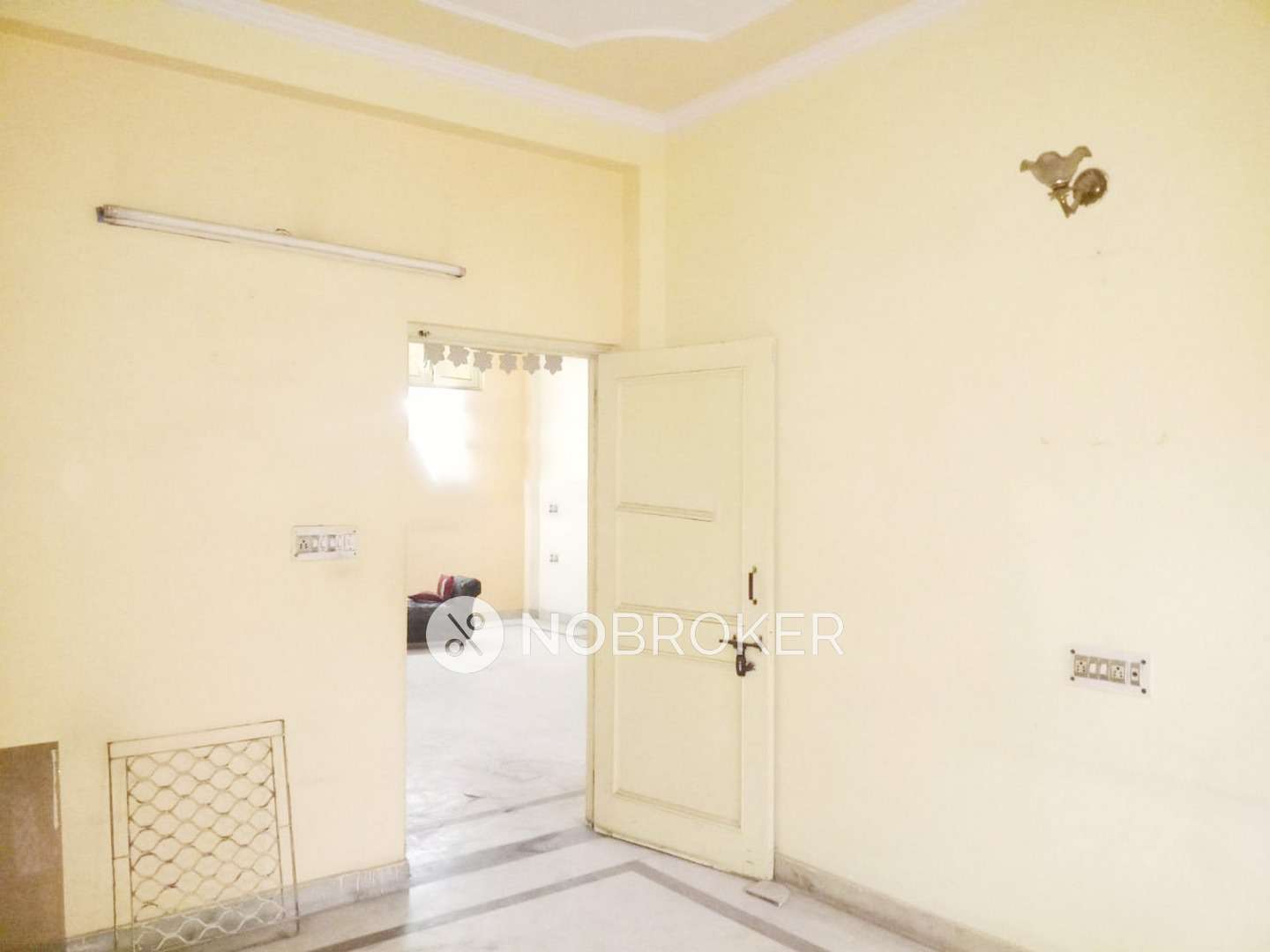 standalone building Shahdara Rent WITHOUT BROKERAGE Unfurnished 2 BHK