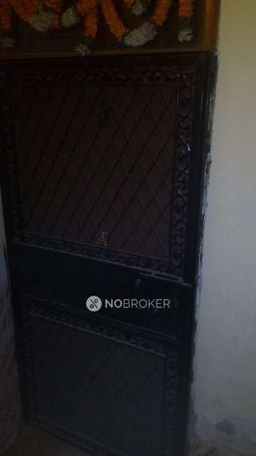 2 BHK Flat For Sale  In Laxmi Nagar