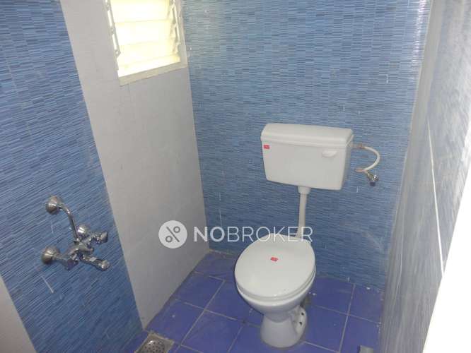 2 BHK Flat In Navratna Swastik Society For Sale  In Hadapsar