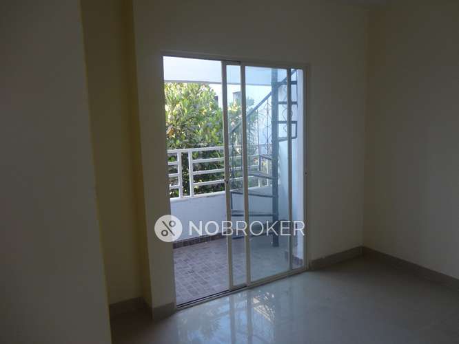 2 BHK Flat In Navratna Swastik Society For Sale  In Hadapsar