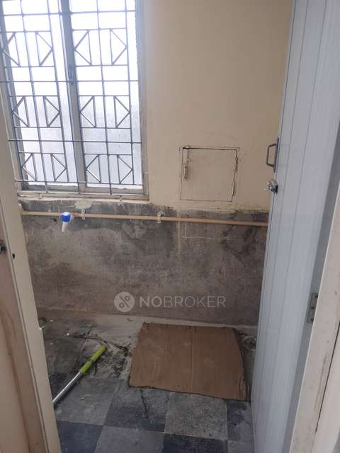 2 BHK Flat In Power Apartments For Sale  In Anna Nagar