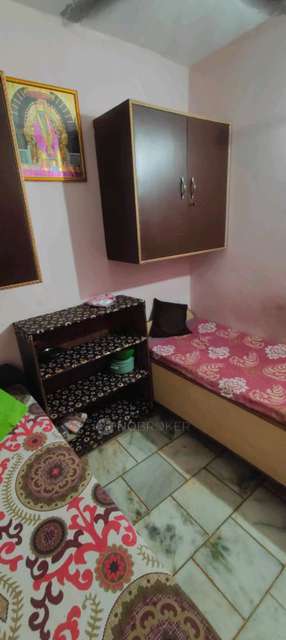 PG for Girls in Laxmi Nagar