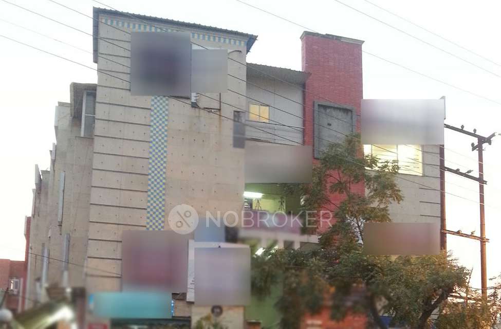 Shop in Sector 48, Noida for sale 