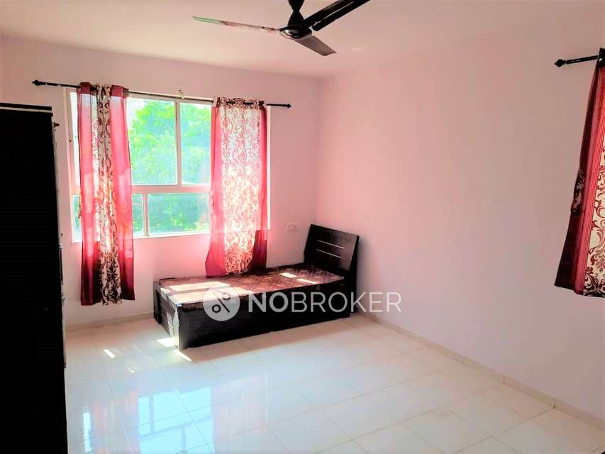 Single Room for Female In 4 BHK  In Kolte Patil Misty Moors In Undri