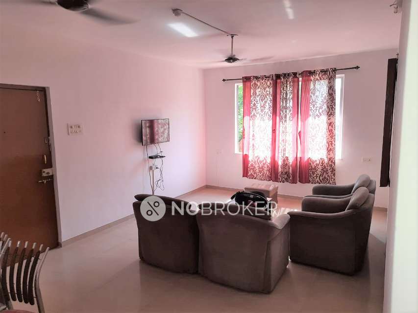 Single Room for Female In 4 BHK  In Kolte Patil Misty Moors In Undri