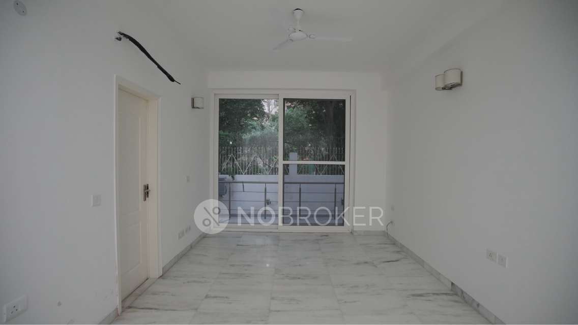 4 BHK Flat In Standalone Building   for Rent  In Dlf Phase Iv