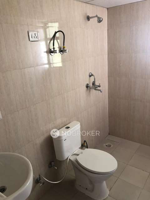 3 BHK Flat In Devika Skypers For Sale  In Raj Nagar Extension