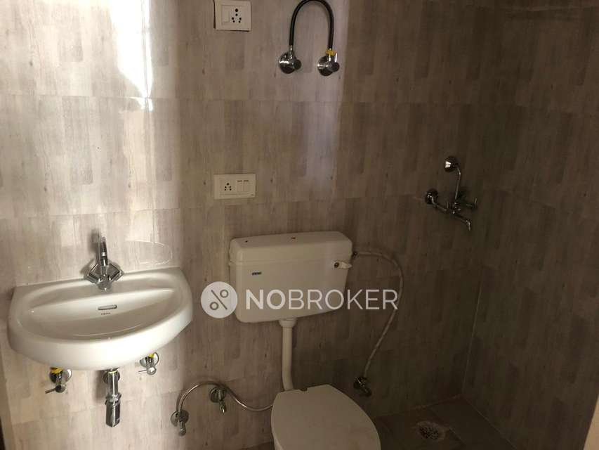 3 BHK Flat In Devika Skypers For Sale  In Raj Nagar Extension