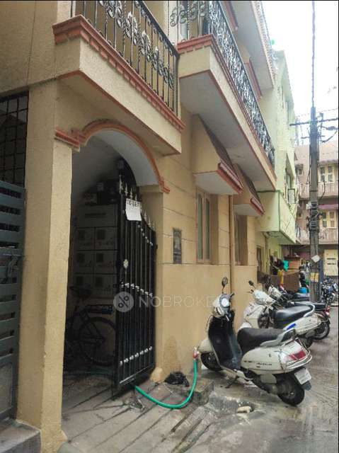 2 BHK Flat In Standalone Building  for Lease  In Rajaji Nagar