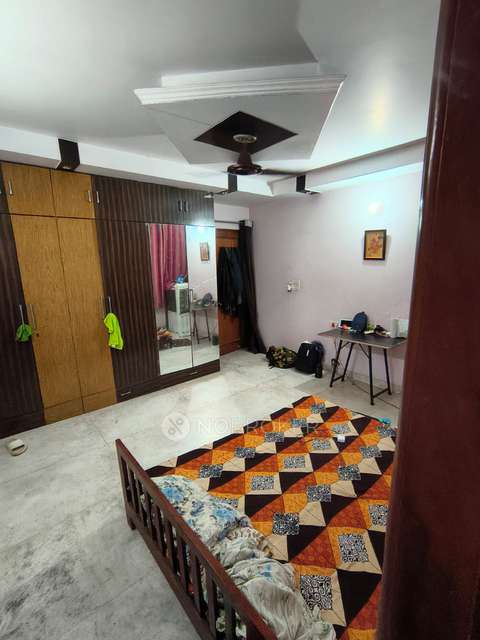 1 RK Flat In Standalone Building  for Rent  In  Laxmi Nagar