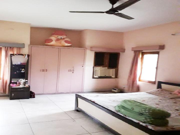 Awas Vikas Vasundhara Without Brokerage Semifurnished 3 BHK Flat for