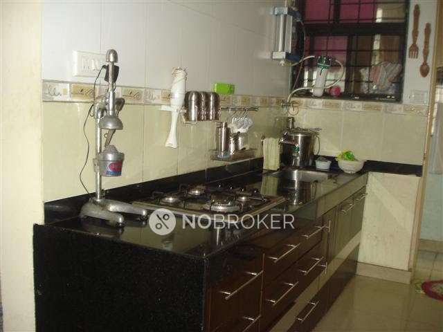 Shared Room for Female In 2 BHK  In Magarpatta City Iris In Hadapsar