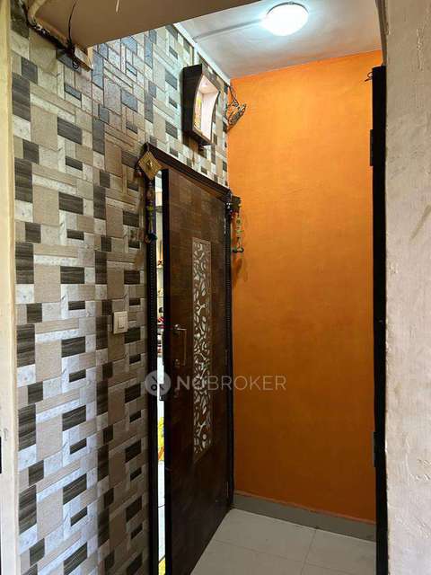 2 BHK Flat In Ishkrupa Building For Sale  In Vile Parle