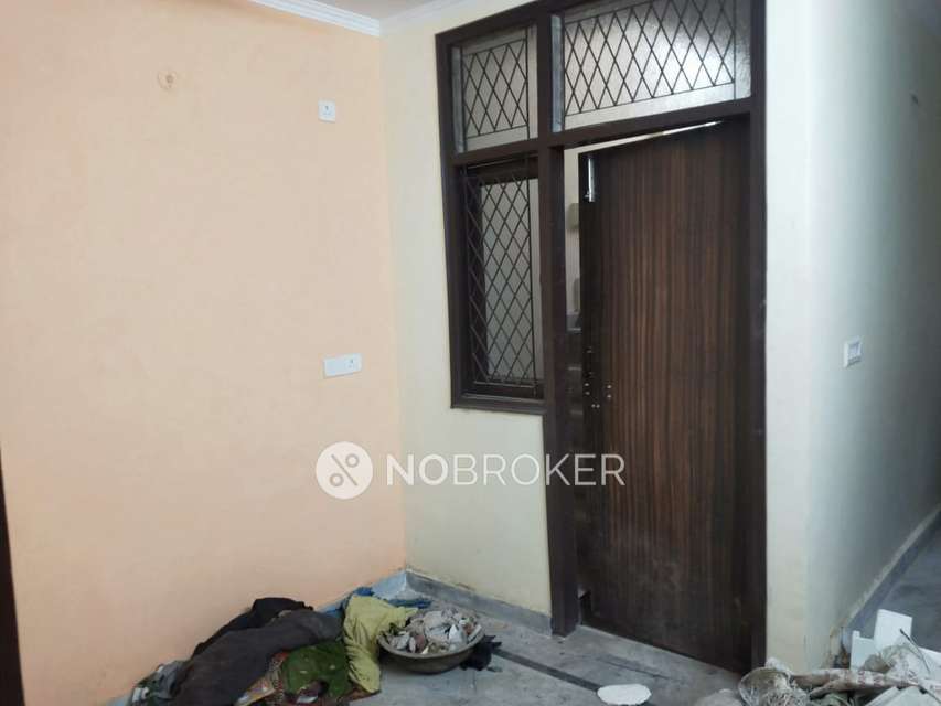 1 BHK Flat In Standalone Building  For Sale  In South Extension Ii