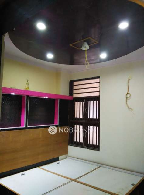 2 BHK Flat For Sale  In Vinod Nagar East