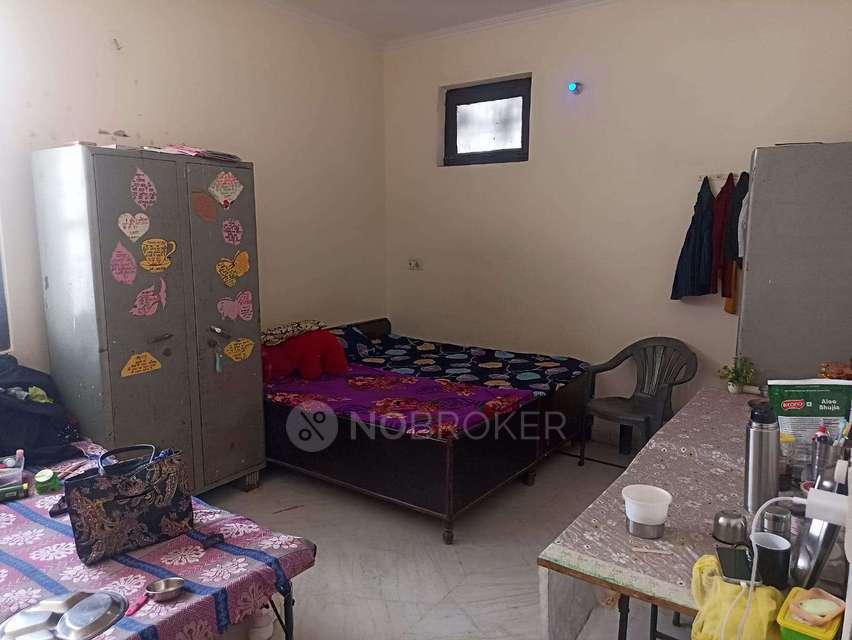 PG for Girls in Sarita Vihar