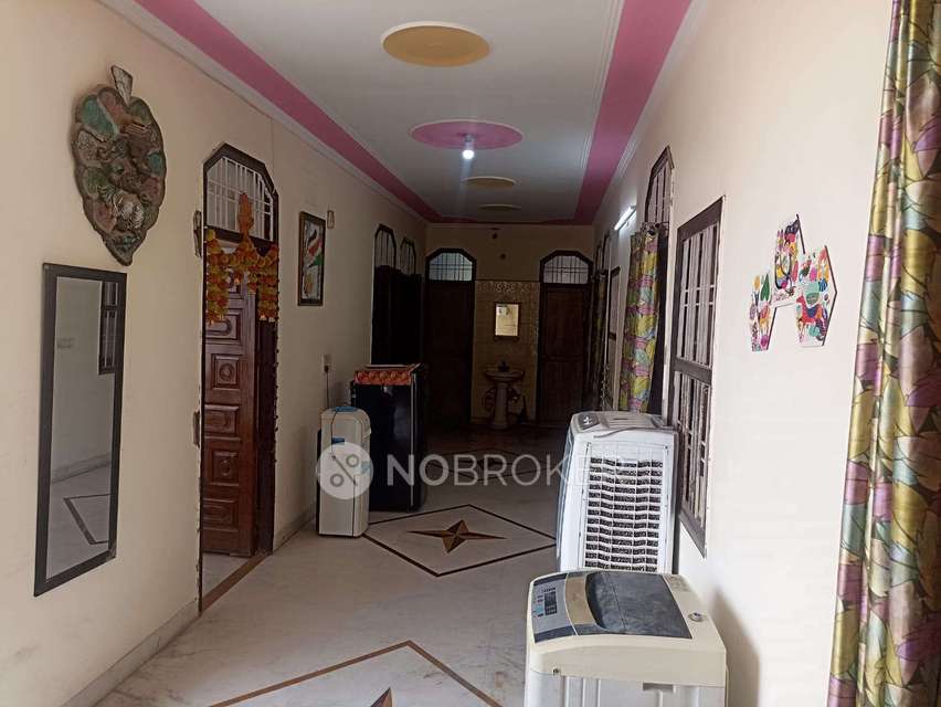 PG for Girls in Sarita Vihar