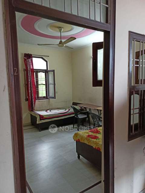 PG for Girls in Sarita Vihar