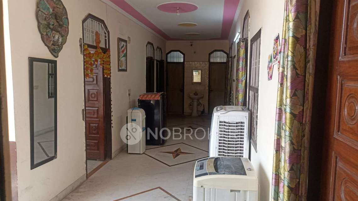 PG for Girls in Sarita Vihar