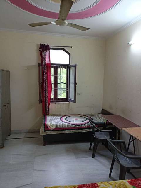 PG for Girls in Sarita Vihar