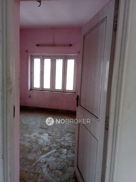 2 BHK Flat In Standalone Building  For Sale  In Rana Pratap Bagh