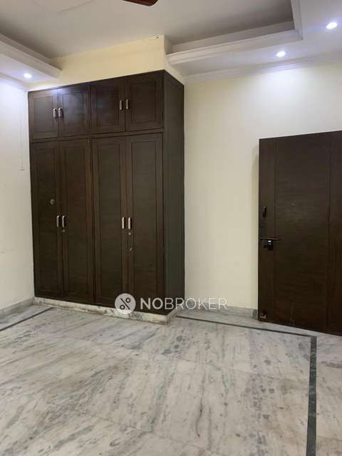 4 BHK Flat For Sale  In Sector 23