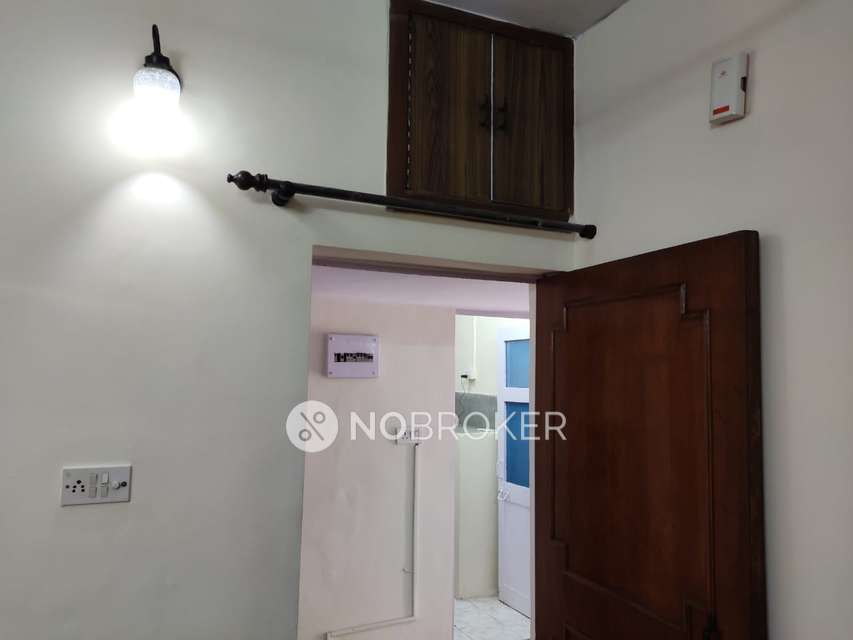 2 BHK Flat In Dda Mig Flats For Sale  In Mayur Vihar Phase 2, New Delhi