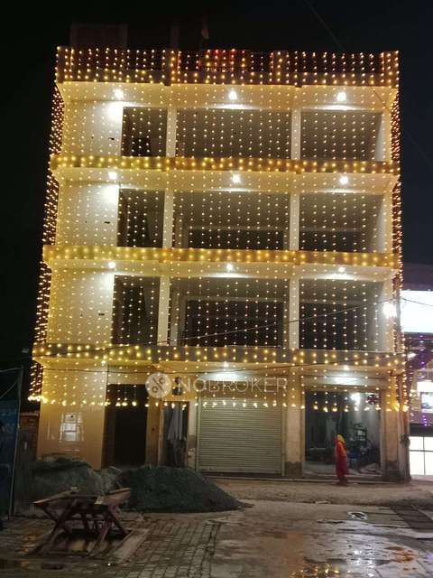 Showroom in Sector 81, Faridabad for Rent 