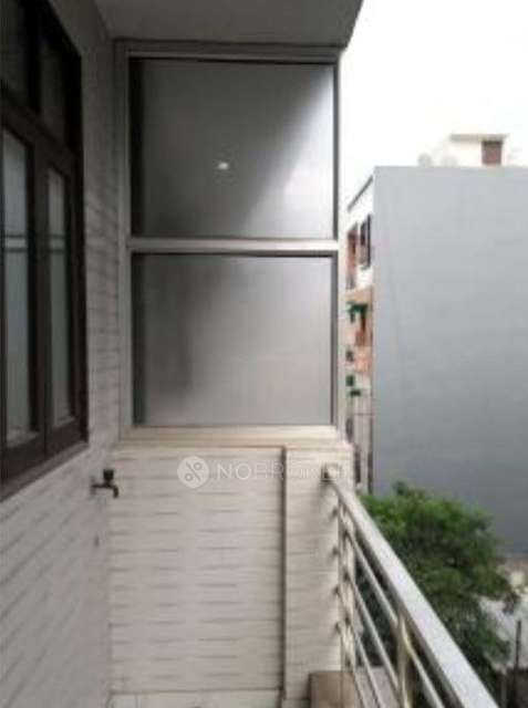 2 BHK Flat For Sale  In Mohan Garden