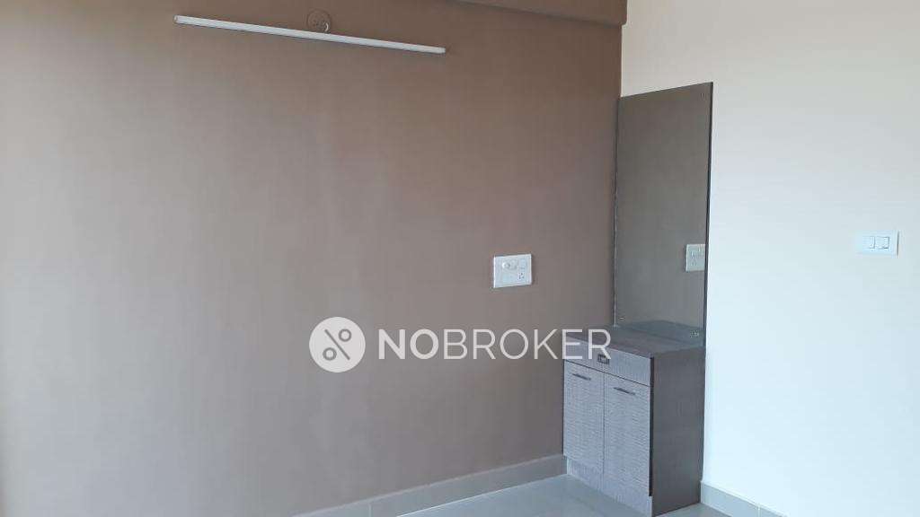 2 BHK Flat In Vintage Blosoom For Sale  In Hbr Layout, 
