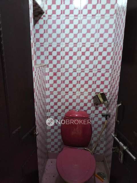 2 BHK Flat In Dda Flats  For Sale  In Shalimar Bagh