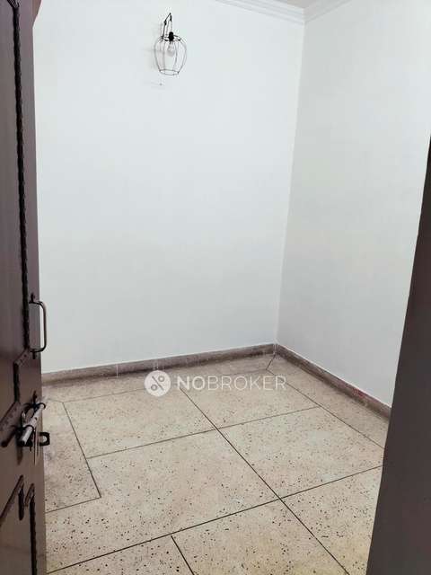 2 BHK Flat In Dda Flats  For Sale  In Shalimar Bagh