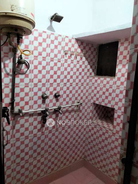 2 BHK Flat In Dda Flats  For Sale  In Shalimar Bagh