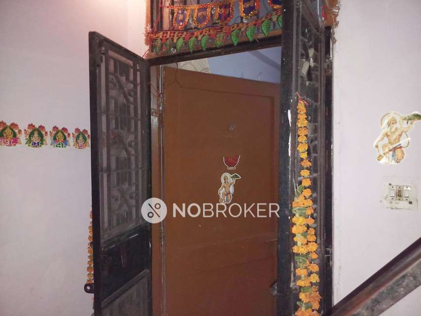 2 BHK Flat In Ambika Appar For Sale  In Dilshad Colony