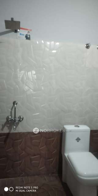 2 BHK Flat In Mahashakthi Nilayam    For Sale  In Madhapur