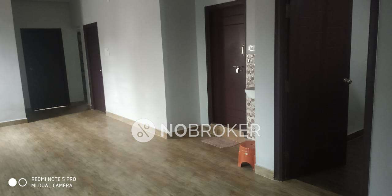 2 BHK Flat In Mahashakthi Nilayam    For Sale  In Madhapur