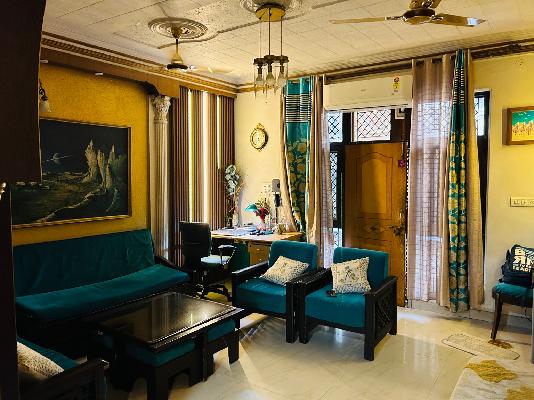 3 BHK Flat For Sale  In Dilshad Colony