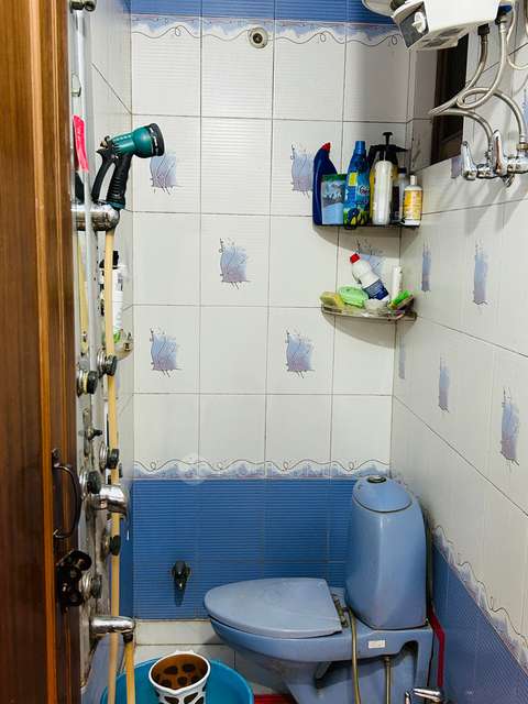 3 BHK Flat For Sale  In Dilshad Colony