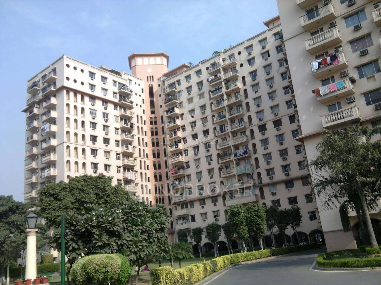 Dlf Oakwood Estate